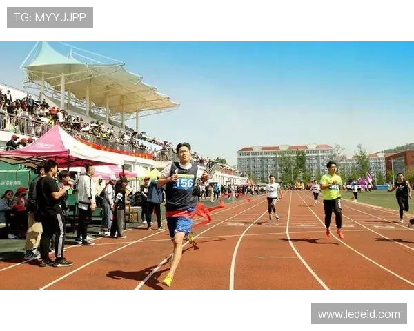 青春竞逐梦想赛场激情绽放奋勇拼搏书写荣耀篇章