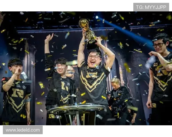 IG与RNG激战再起 谁能突破瓶颈重新崛起成王者之巅